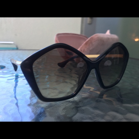 MIU MIU sunglasses